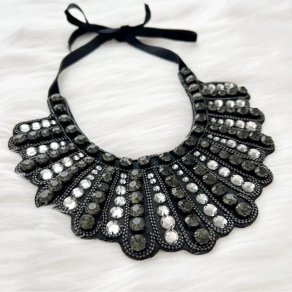 Banana Republic Notorious Dissent Collar Necklace - NWOT - Picture 2 of 3